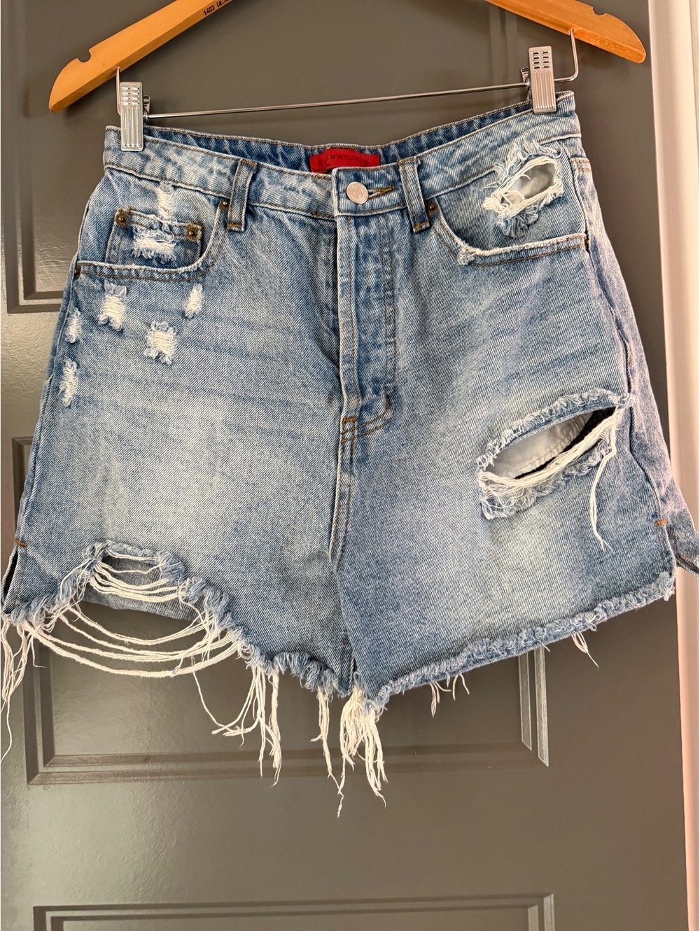 Signature8 Distressed Denim Shorts Light Blue Size Small